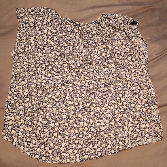 Lauren Conrad Blouse - Picture 2 of 3